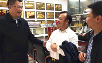 重庆市人大常委会副主任、市总工会主席郑洪一行来尊龙凯时集团视察调研
